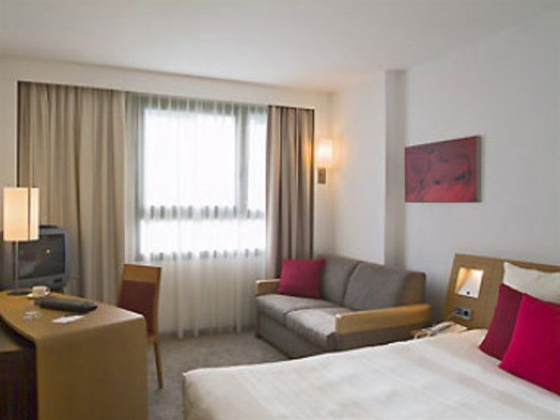 Hilton Garden Inn Màlaga Pokoj fotografie